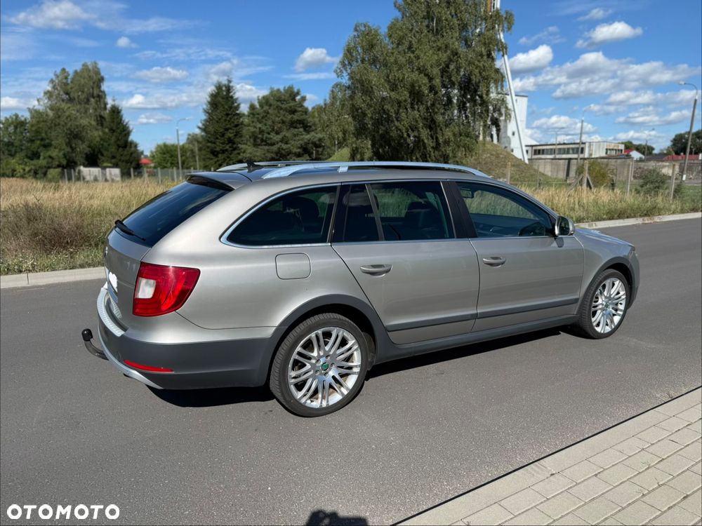 Skoda Superb 2.0 TDI Elegance Outdoor DSG - 4