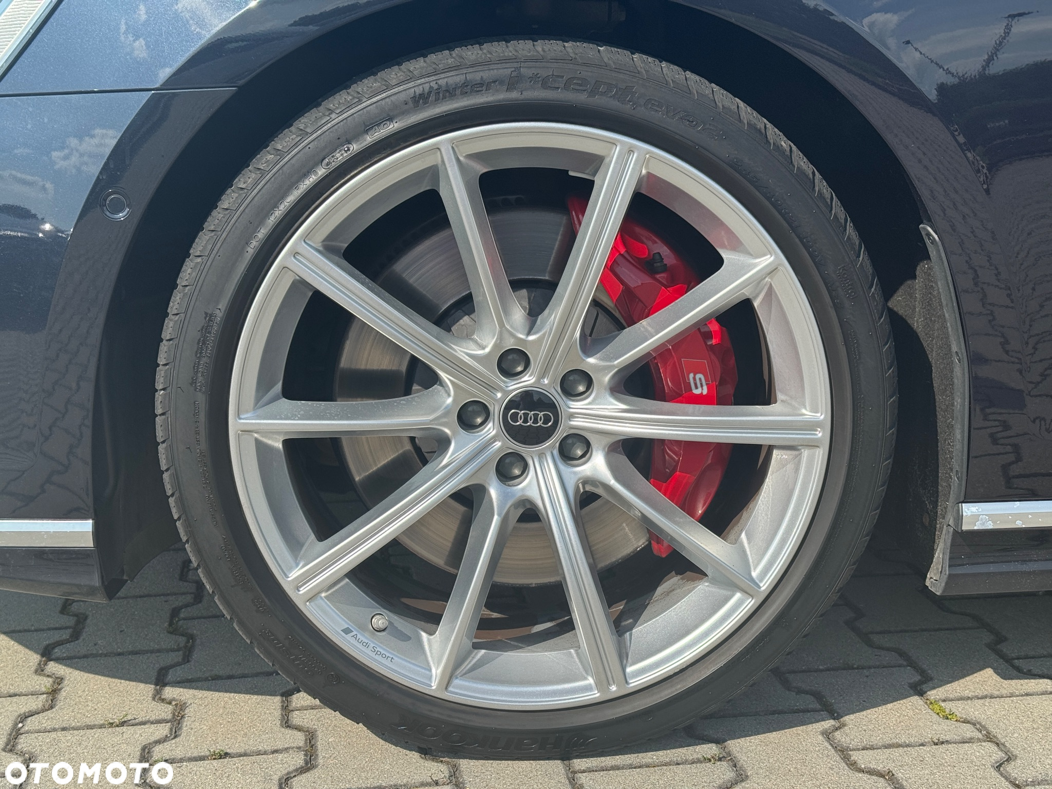Audi S8 - 8