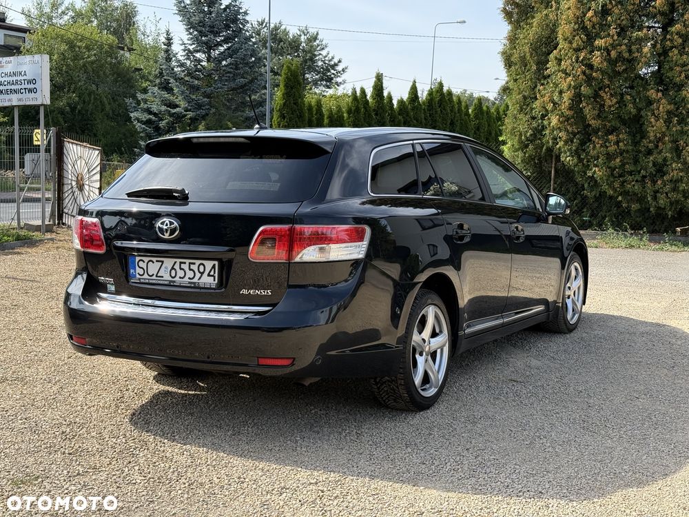 Toyota Avensis - 4