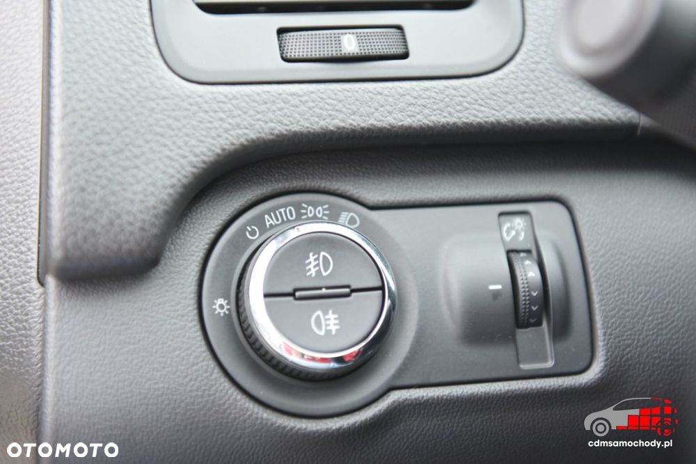 Opel Insignia - 36
