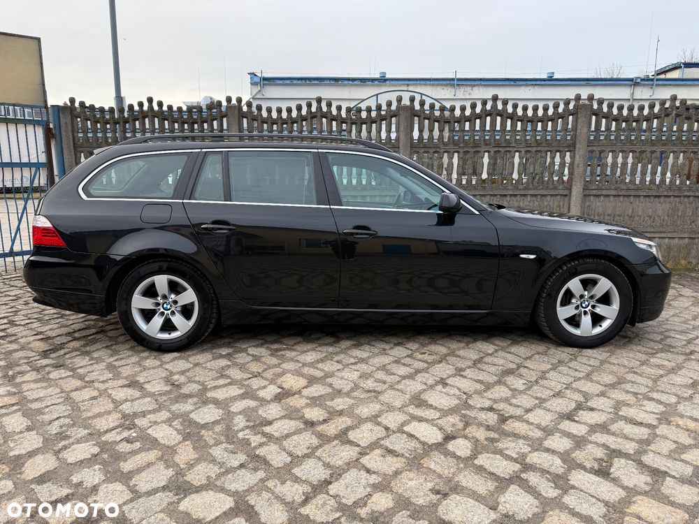 BMW Seria 5 525d - 8