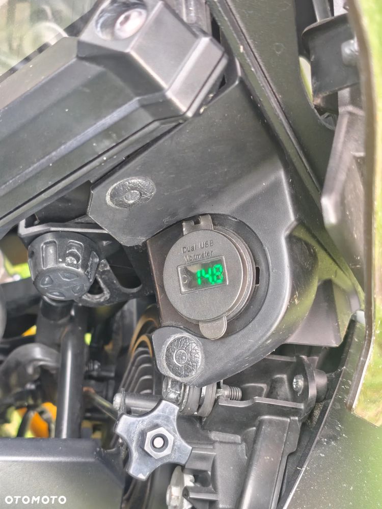 Yamaha MT - 12