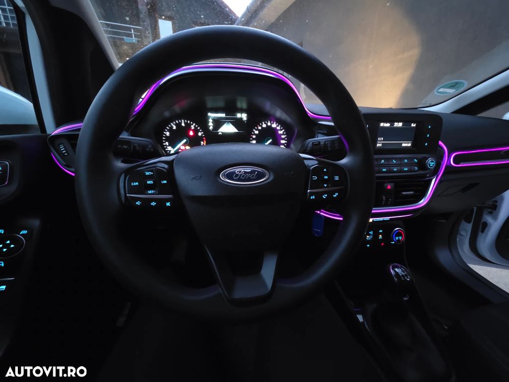 Ford Fiesta - 24
