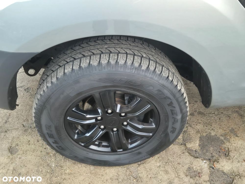 Ford Ranger 2.2 TDCi 4x4 DC XLT - 23