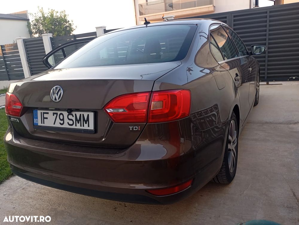 Volkswagen Jetta 1.6 TDI CR DPF Comfortline - 3