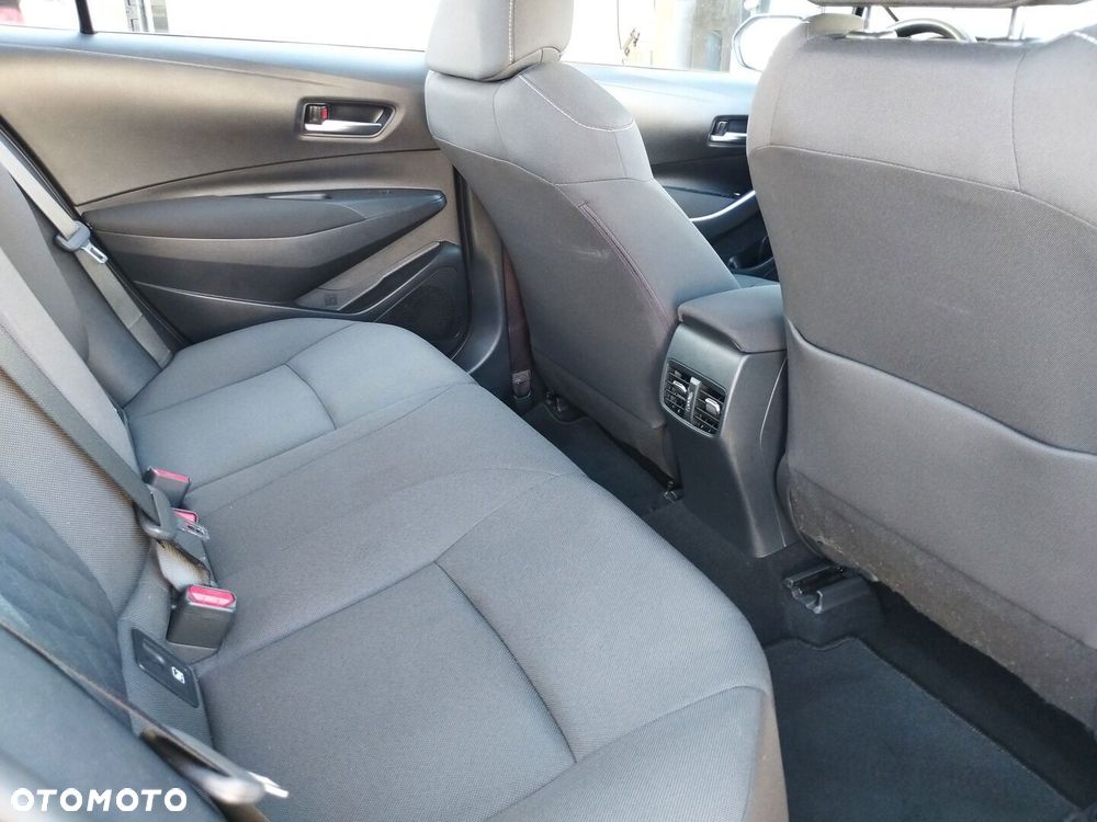 Toyota Corolla - 12