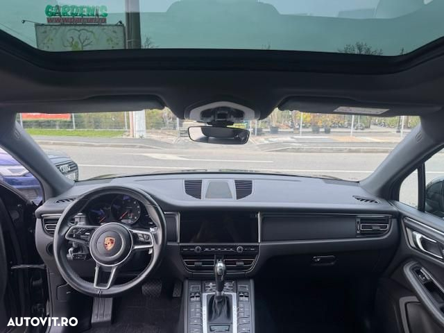 Porsche Macan - 11
