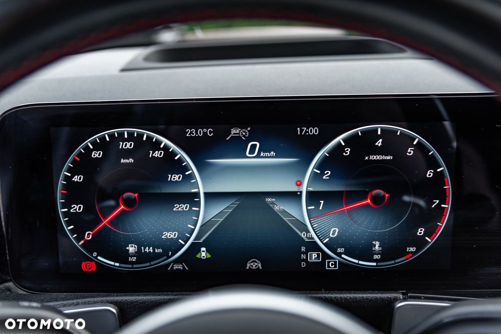 Mercedes-Benz GLB 250 4-Matic AMG Line 8G-DCT - 29