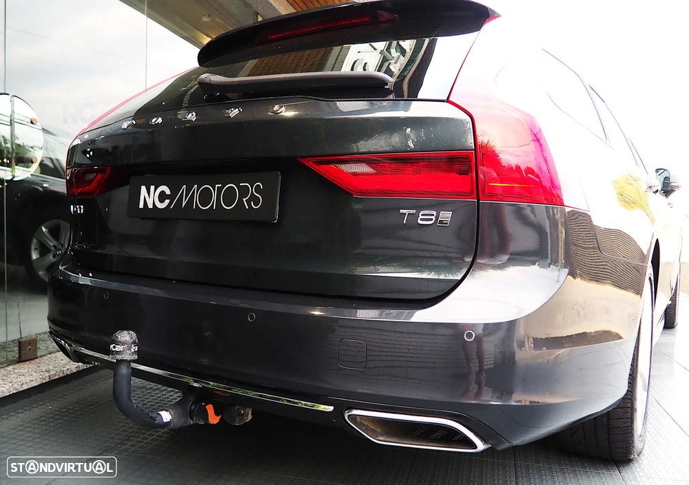 Volvo V90 2.0 T8 Momentum Plus AWD Geartronic - 11