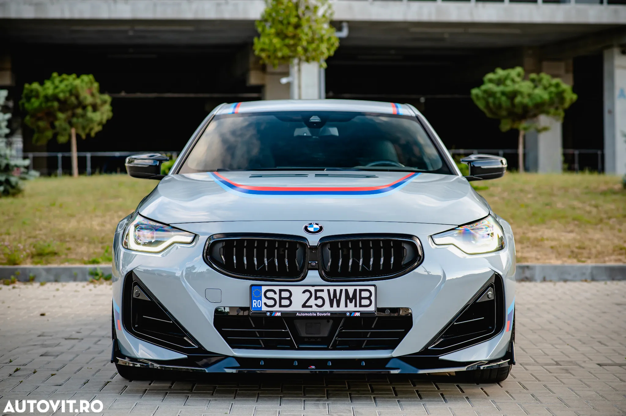 BMW M2 M240i xDrive AT - 4