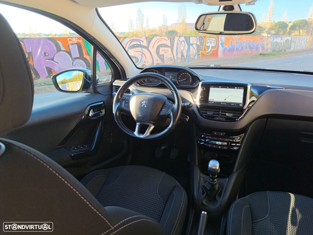 Peugeot 208 PureTech 110 Stop & Start Allure - 22