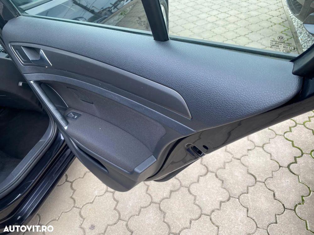 Volkswagen Golf - 27