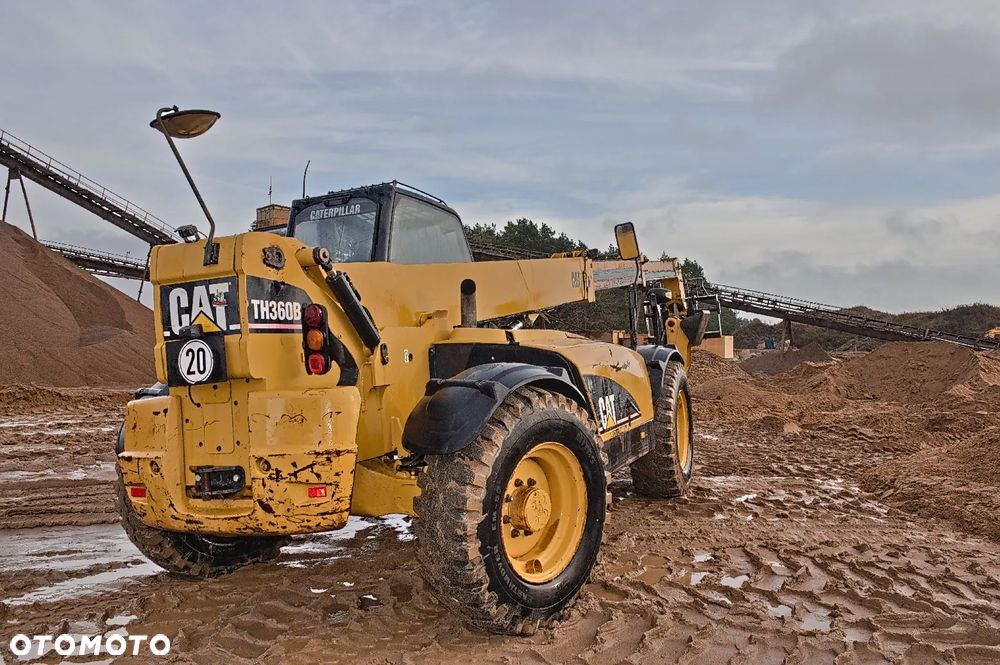 Caterpillar TH360B - 4