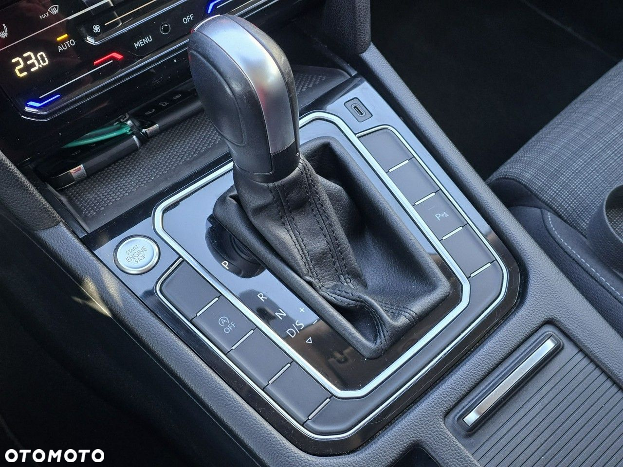 Volkswagen Passat - 11