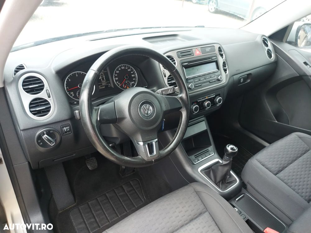 Volkswagen Tiguan - 4
