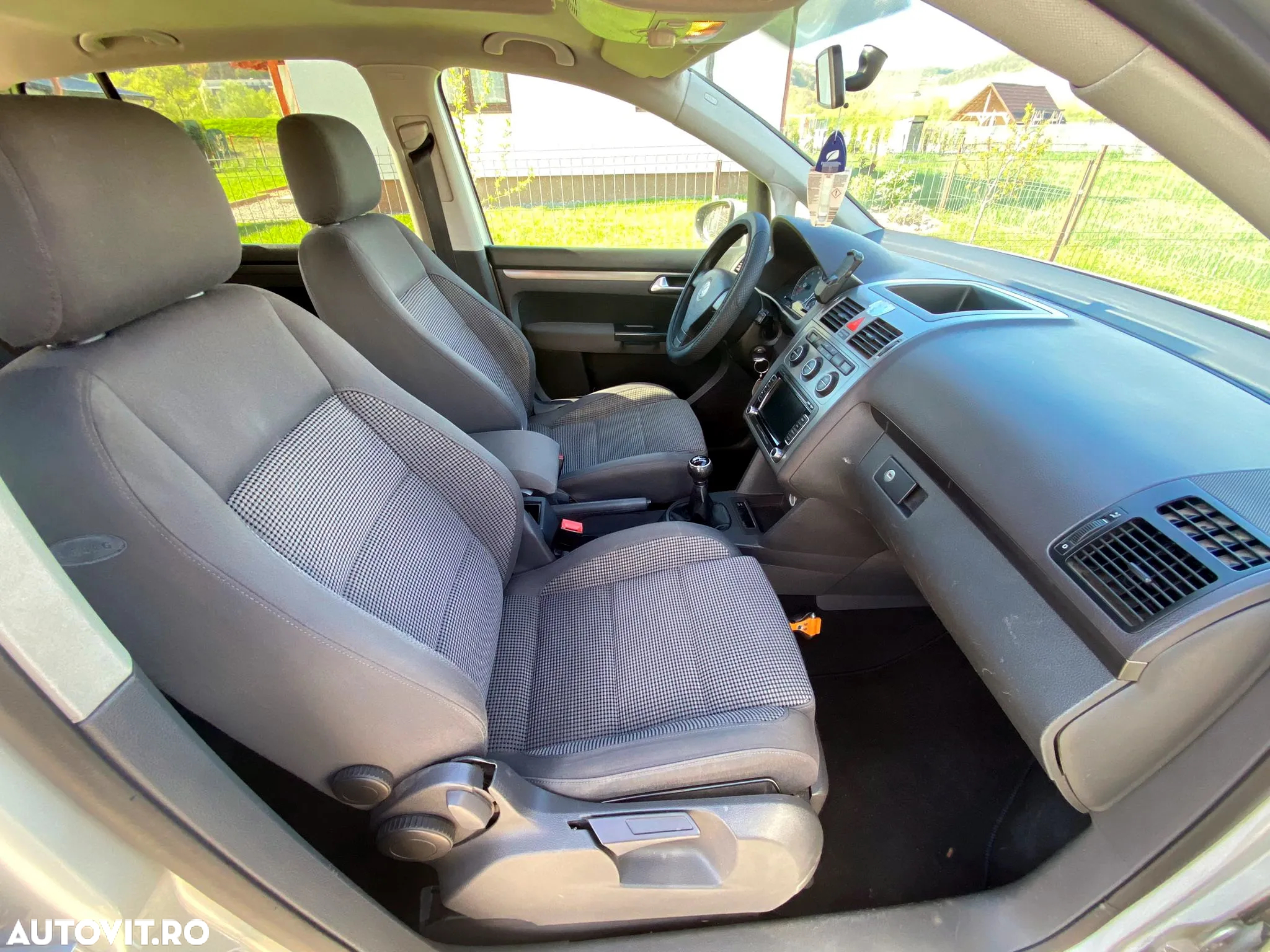 Volkswagen Touran 1.4 TSI Highline - 11