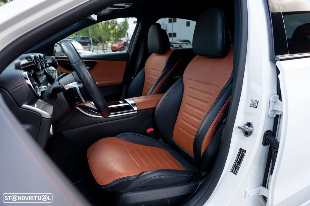 Mercedes-Benz C 300 d AMG Line - 23
