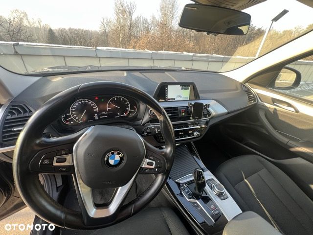 BMW X3 xDrive20d Business Edition - 16