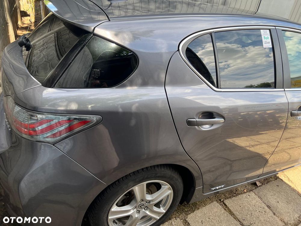 Lexus CT - 3