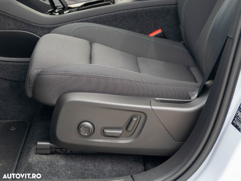 Volvo XC 40 Recharge Single Motor Extended Range RWD Plus - 18