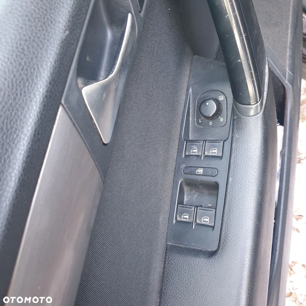 Volkswagen Passat 2.0 TDI 4Mot Highline DSG - 5
