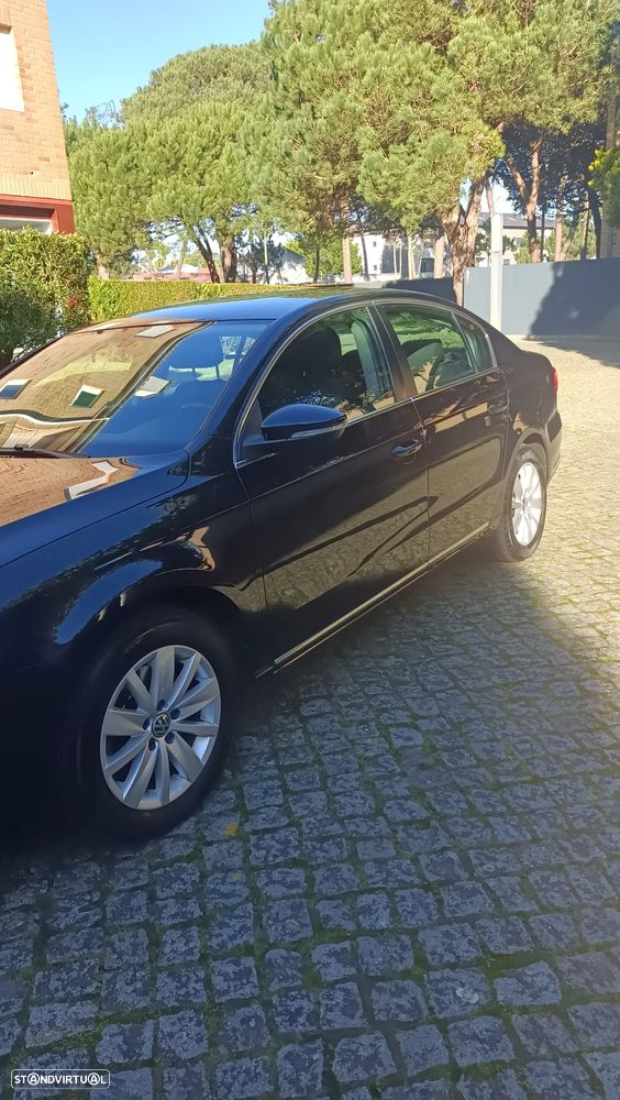 VW Passat 2.0 TDI Confortline - 10
