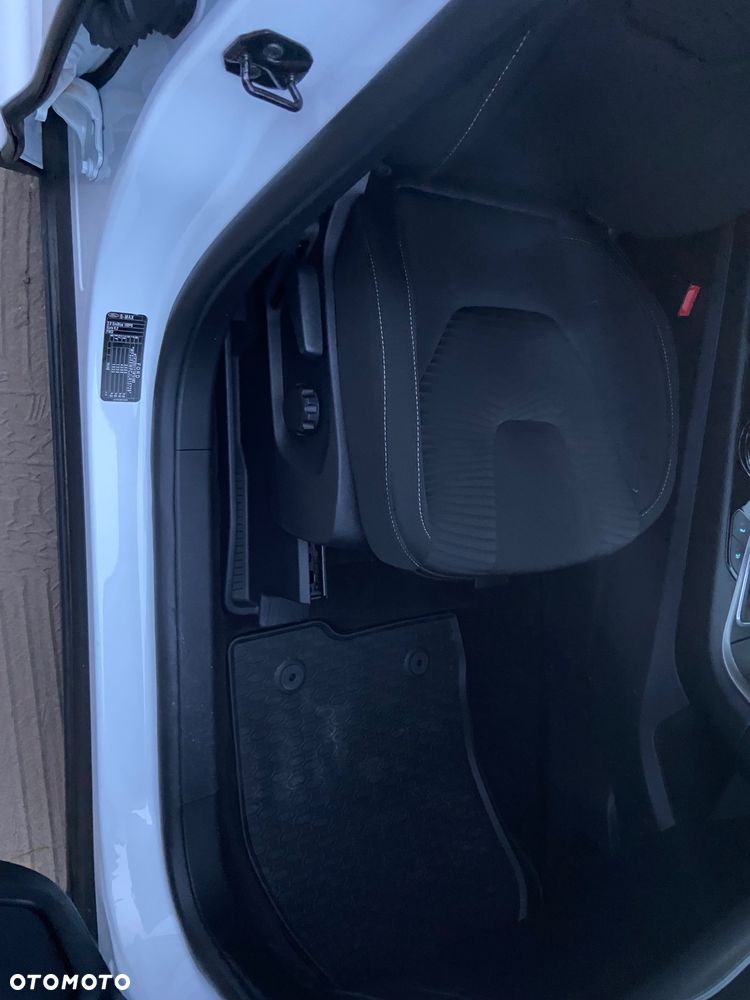 Ford S-Max - 13