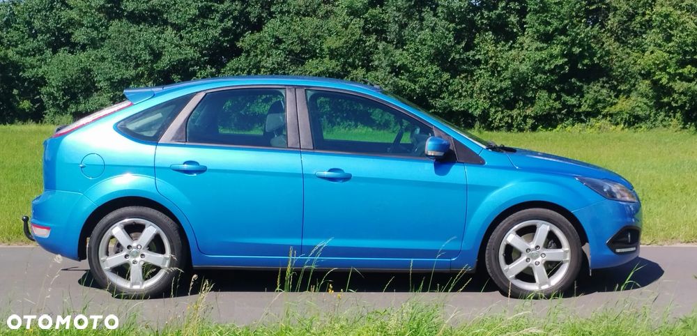 Ford Focus 1.6 16V Style+ - 12