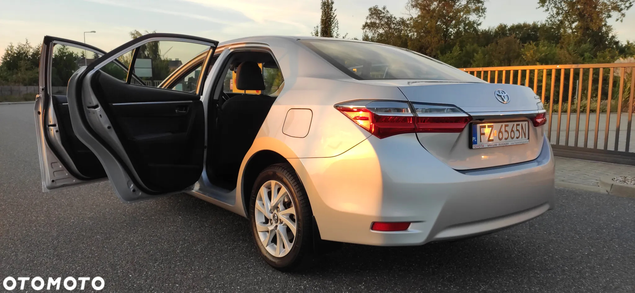 Toyota Corolla 1.6 Comfort - 10