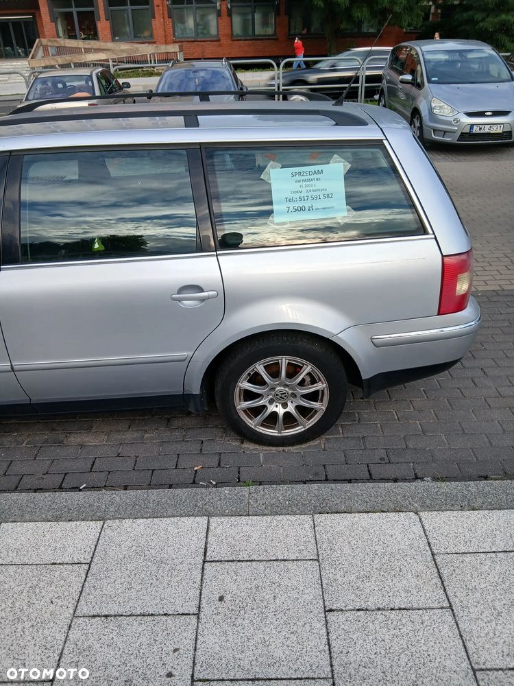 Volkswagen Passat 2.0 Basis - 3