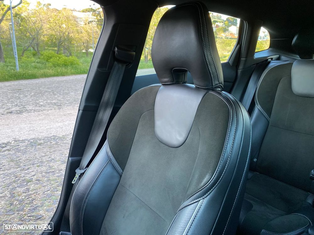 Volvo V40 1.6 D2 R-Design - 23