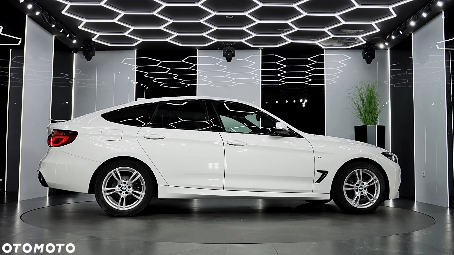 BMW 3GT 320i GPF xDrive M Sport - 15