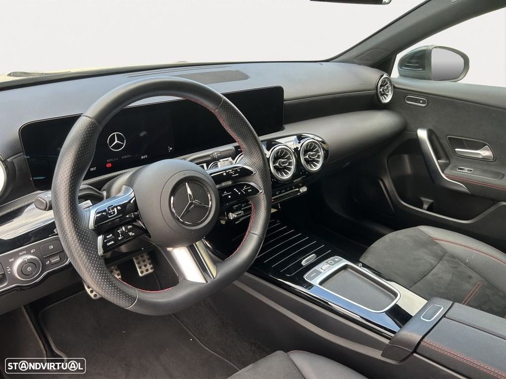 Mercedes-Benz A 250 — fotografia 9