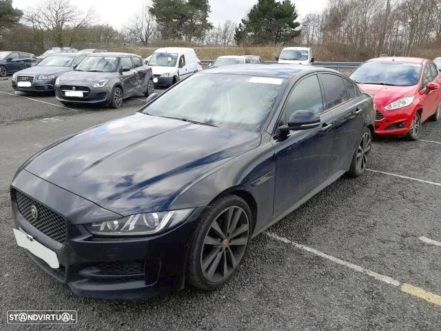 Jaguar XE R Design (2015 a 2022) Para Peças - 2.0 Diesel - Parachoques | Frente Completa | Rádio | Jantes | Faróis | Portas | Vidro | Motor | Tampa Mala | Farolim | Farolins | Xenon - 4