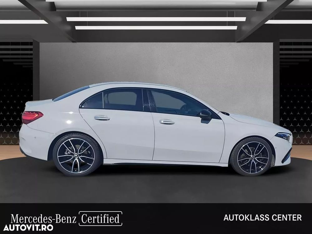 Mercedes-Benz A 200 Sedan MHEV 7G-DCT - 8