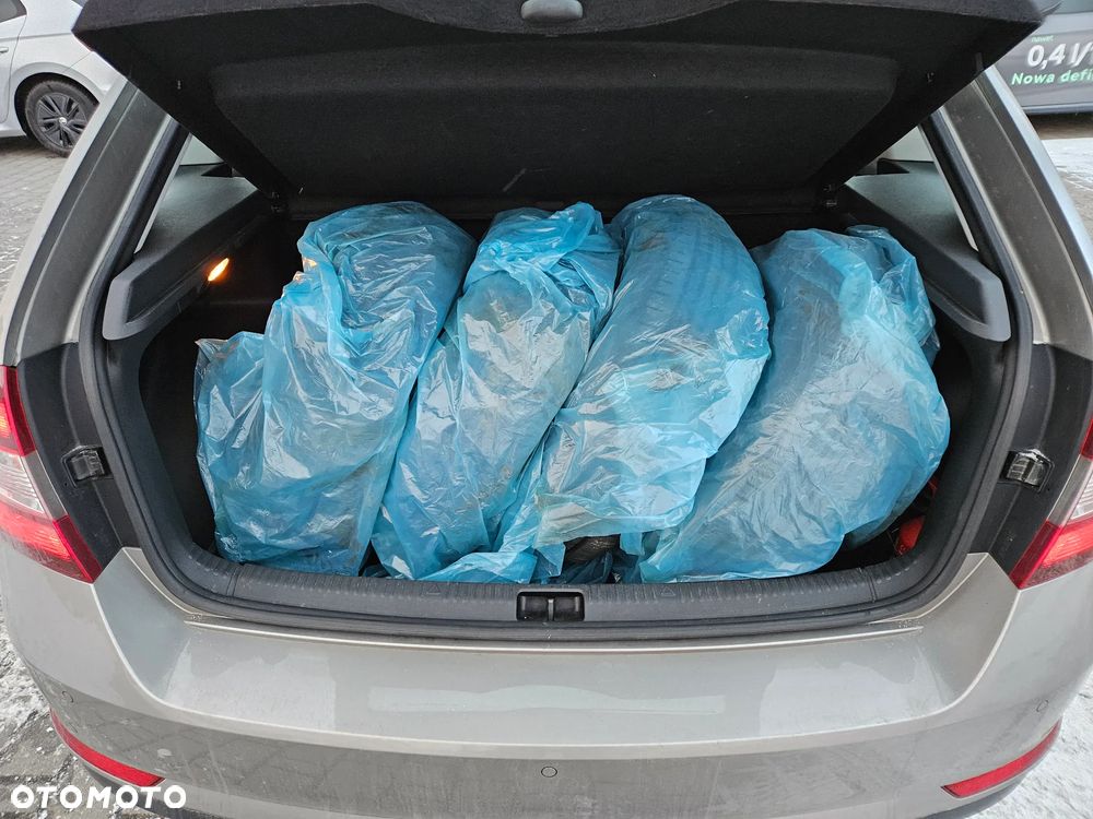 Skoda RAPID Spb 1.0 TSI Ambition - 9