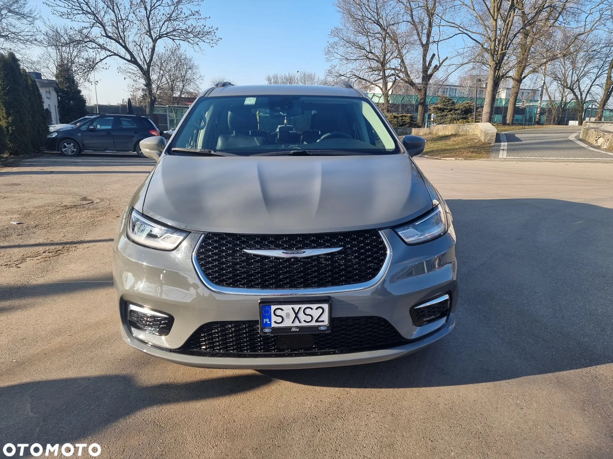 Chrysler Pacifica - 32