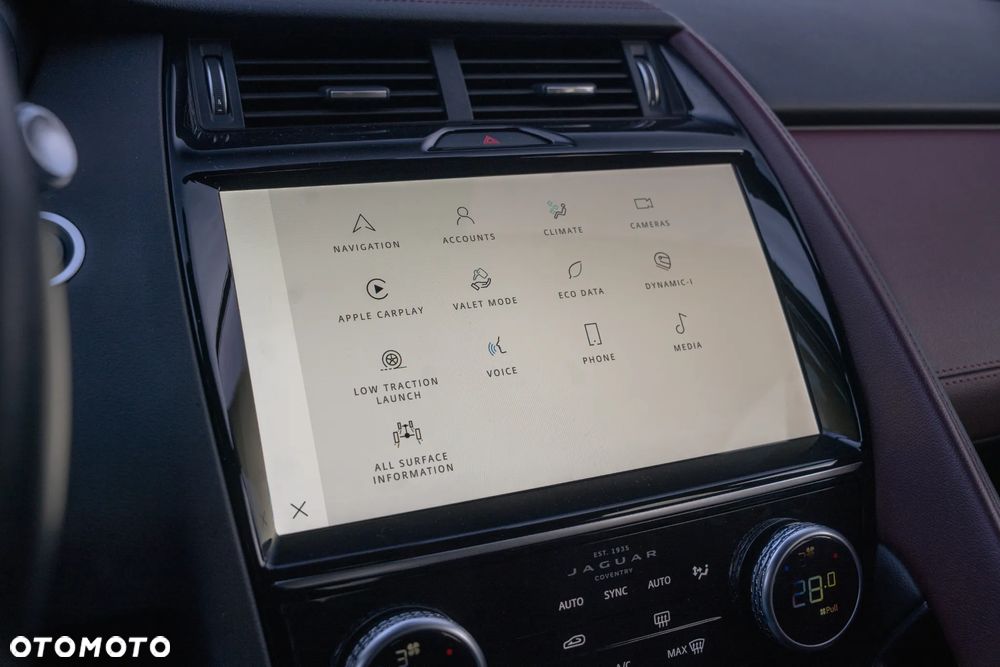 Jaguar E-Pace D200 AWD R-Dynamic SE - 28