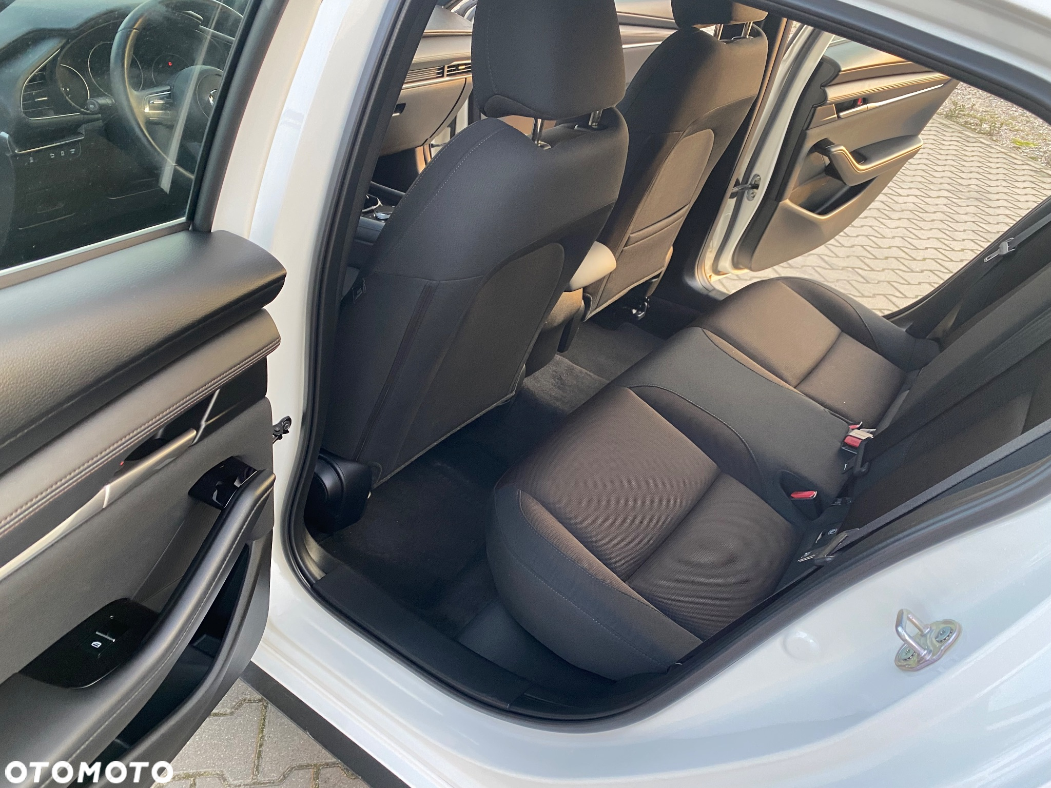 Mazda 3 e-SKYACTIV-G 122 M HYBRID PRIME-LINE - 7