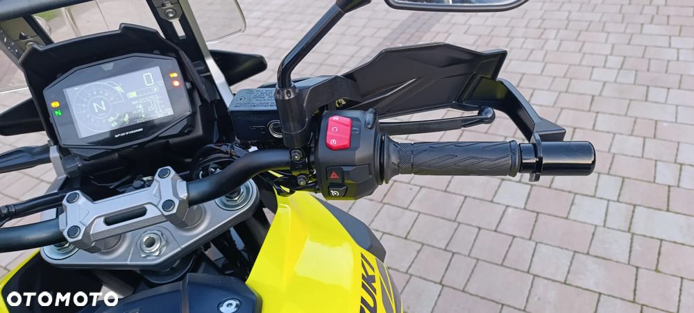 Suzuki V-STROM - 11