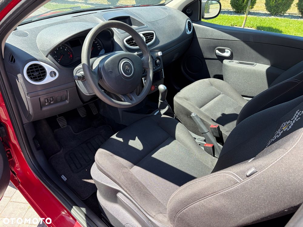 Renault Clio 1.2 16V All Inclusive - 8