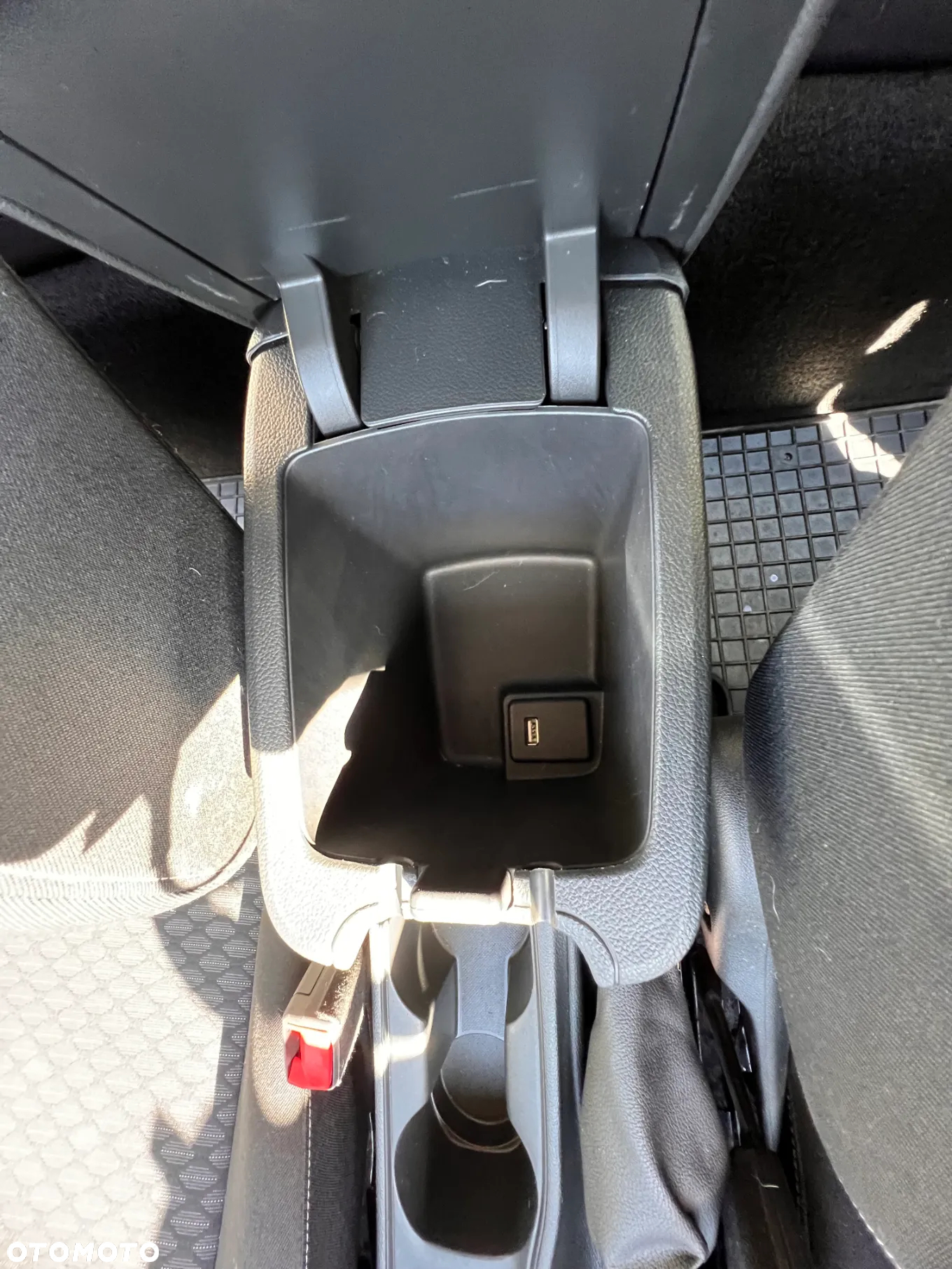 Opel Astra V 1.4 T Enjoy S&S - 25