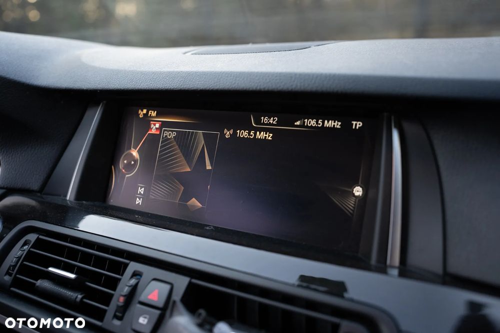 BMW Seria 5 528i - 20