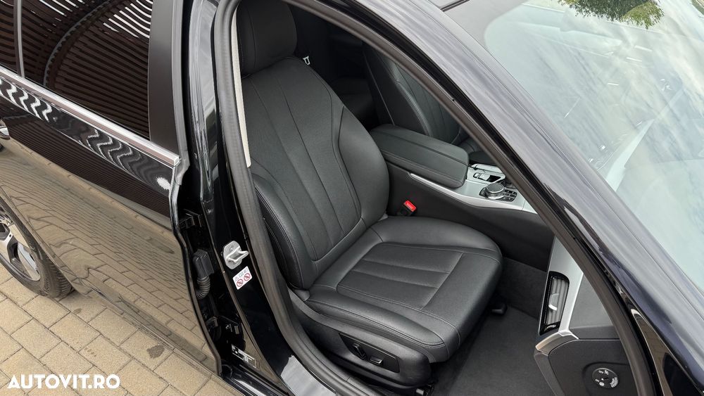 BMW Seria 5 520d xDrive Aut. Sport Line - 24