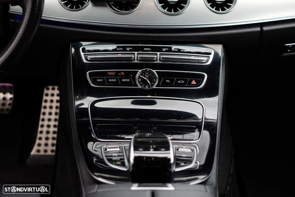 Mercedes-Benz E 220 d AMG Line - 26