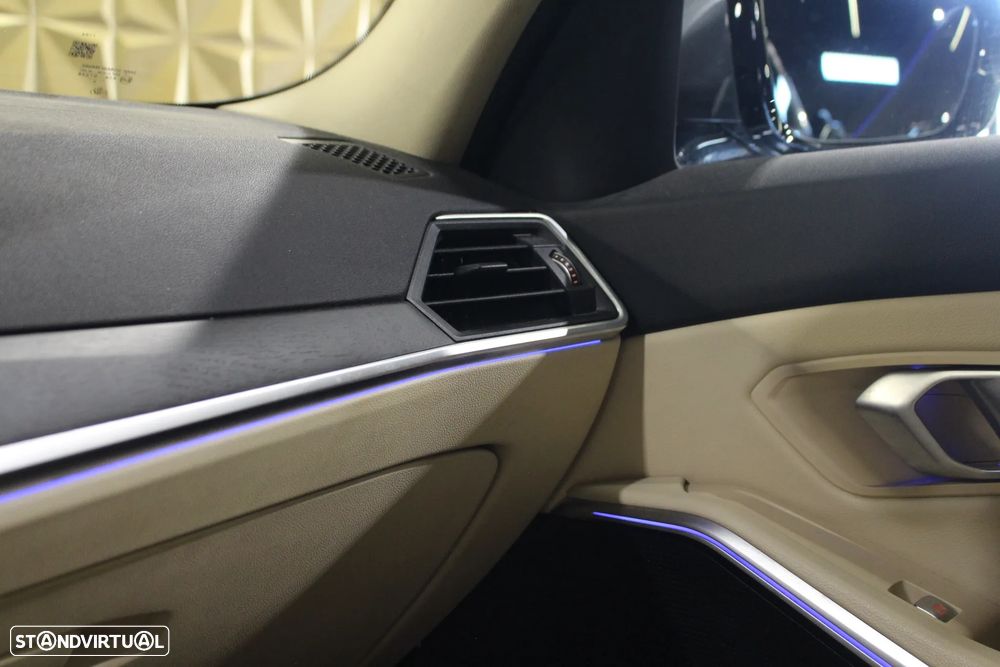BMW 318 d Line Luxury Auto - 24