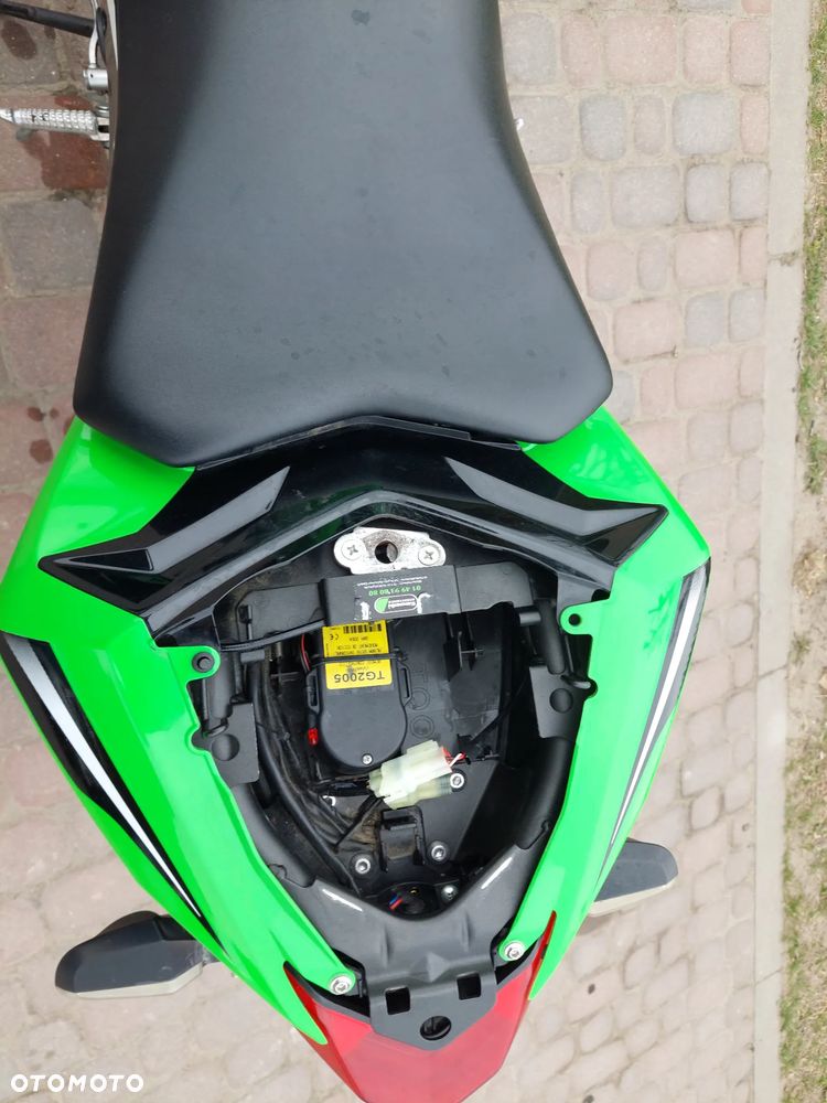 Kawasaki Ninja - 9