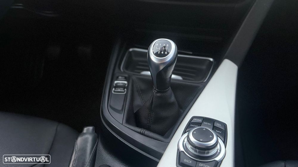 BMW 316 d Touring Line Luxury - 13