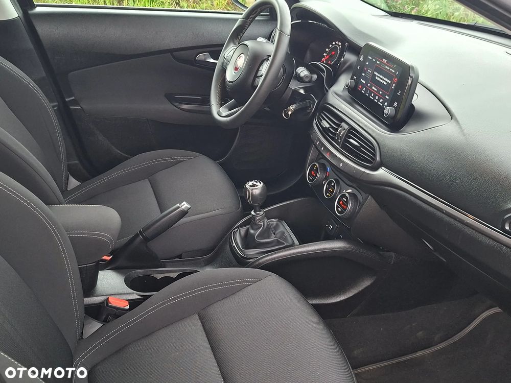 Fiat Tipo 1.4 T-Jet 16v S-Design - 6