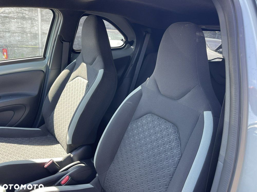 Toyota Aygo X 1.0 VVT-i Style CVT - 13